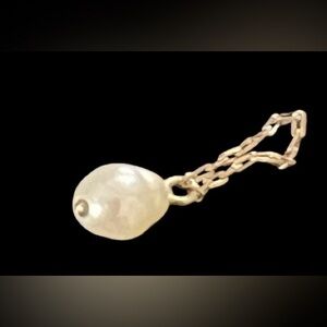 Catbird Tiny Souvenir Pearl Charn—14K Yellow Gold